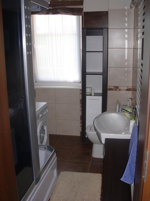 Apartment With Terrace เรวัล ภายนอก รูปภาพ