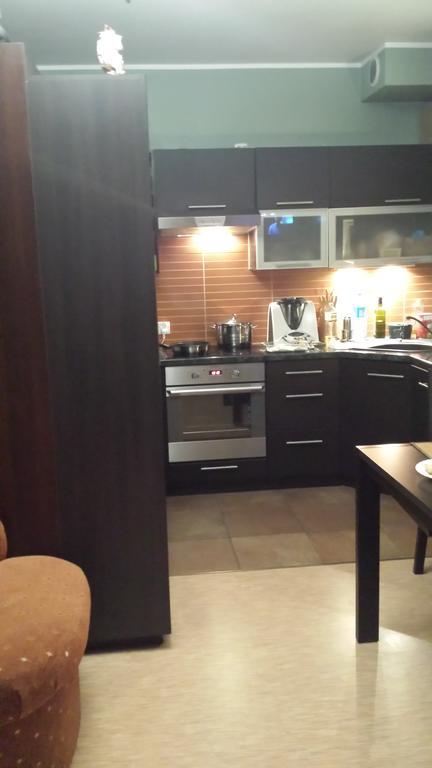Apartment With Terrace เรวัล ภายนอก รูปภาพ