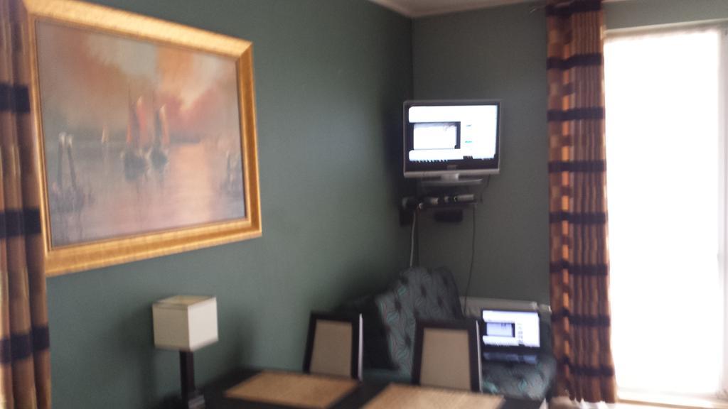 Apartment With Terrace เรวัล ภายนอก รูปภาพ