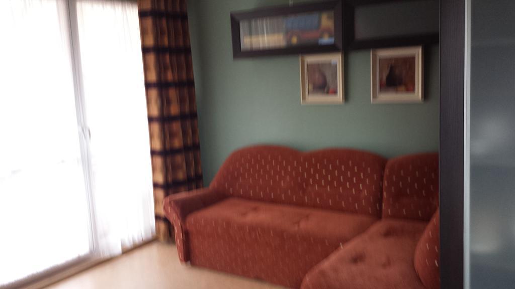 Apartment With Terrace เรวัล ภายนอก รูปภาพ